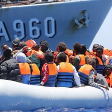  S-topComment-��������-�������������� - المنظمة الدولیة للهجرة: حوادث ممیتة تعرض لها المهاجرون واللاجئون عبر البحر المتوسط هذا العام ومهربو البشر یسرقون المحرکات من القوارب