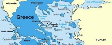 کرکس ها بر بام یونان
