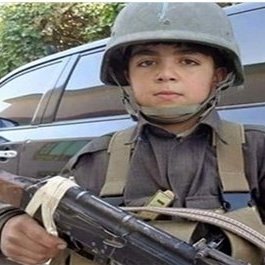 افغانستان به دلیل استفاده از کودک سرباز باید تحریم نظامی شود