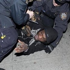 تحلیلگر آمریکایی: پلیس همچنان در حال کشتار سیاهپوستان است