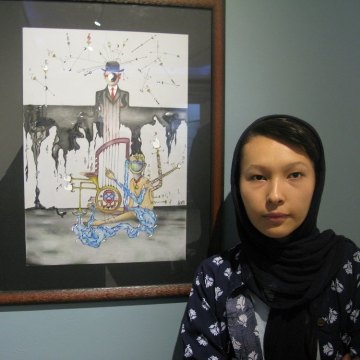 گزارش سازمان دفاع از قربانیان خشونت از نمایشگاه نقاشی های سورئال خواهران افغانستانی