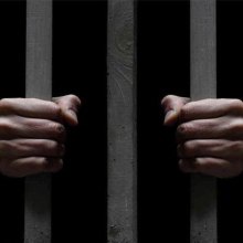نگرانی دیده بان حقوق بشر از تبعیض علیه مجرمان فقیر در طرح جدید ایالت کالیفرنیا - بازداشت. mehrnews
