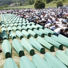  جنایت-جنگی - مخالفت صرب ها با تدریس نابودسازی جمعی مسلمانان در سربرنیتسا