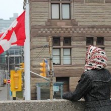  کانادا - اخراج سه زن مسلمان در کانادا از کار خود به دلیل داشتن حجاب