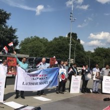  ژنو - تجمع فعالان حقوق بشری در محکومیت اقدامات تروریستی تهران و لندن مقابل سازمان ملل در ژنو