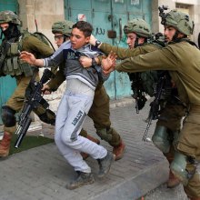  صهیونیست - صهیونیست ها ۲۶۰۰ فلسطینی را در نیمه نخست امسال بازداشت کردند