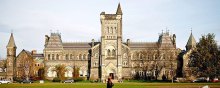 کانادا - تحدید آزادی‌های دانشگاهی وانتقاد شدید از مدیریت دانشگاه تورنتو