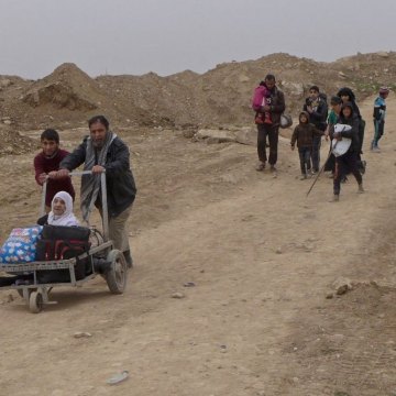 UN aid 'pushed to limits' as 320,000 more civilians may flee west Mosul