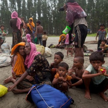 UN-supported campaign to immunize 150,000 Rohingya children against deadly diseases