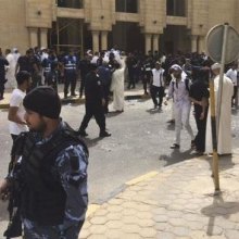  bomb-attack - Bomb attack kills 26, injures dozens at Shia mosque in Kuwait City