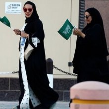  S_ZA-women - Thousands of Saudis sign petition to end male guardianship of women