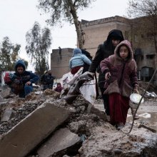  Iraq - UN relief workers concerned about civilians in Mosul threatened by Iraqi forces, ISIL
